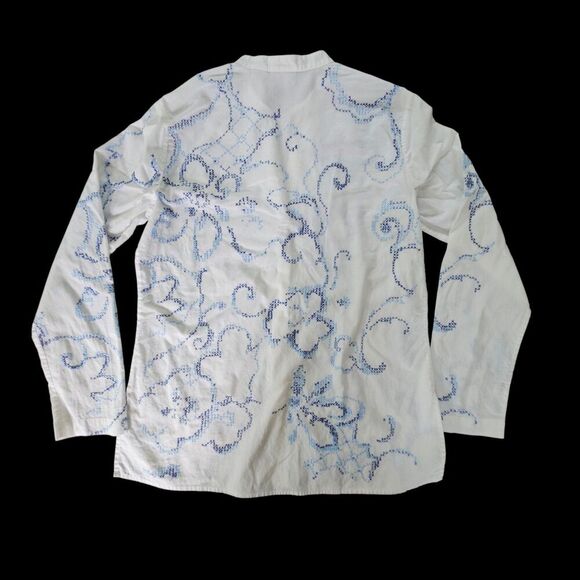 Chico's Cross Stich Embroidered White Button Up Top Blouse Size 0 Small - Picture 2 of 10
